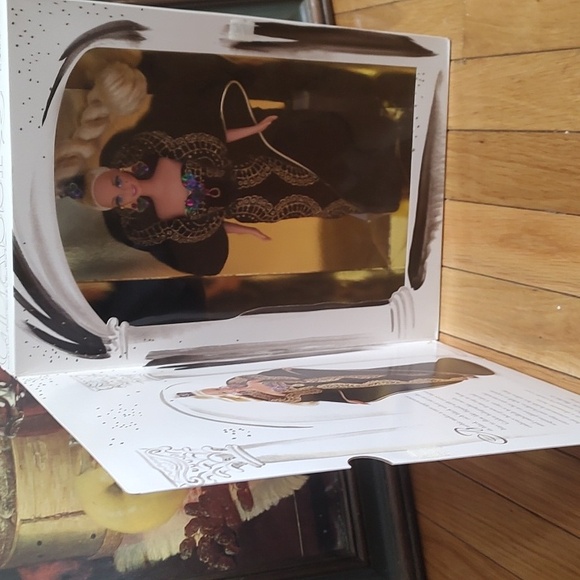 Midnight Gala Barbie/1995 - Picture 4 of 13